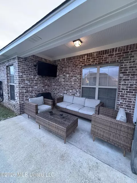 Exterior - 320 Emerald Way, Brandon, MS 39047 photo 5 of 7