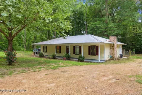 795 Old Pearl Rd, Harrisville, MS 39082