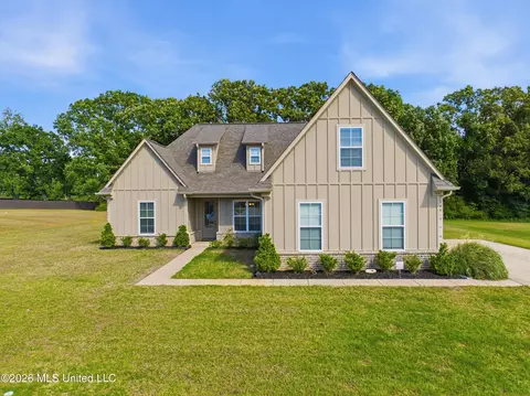 1441 Clair Cir, Hernando, MS 38632