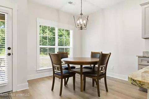 Dining - 1441 Clair Cir, Hernando, MS 38632 photo 2 of 2