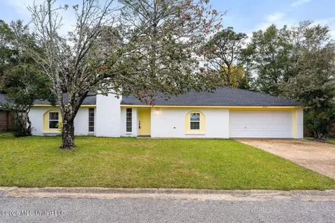 15732 S Parkwood Dr, Gulfport, MS 39503