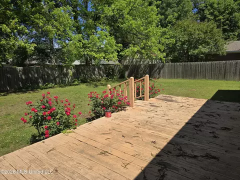 Exterior - 121 Keestone Dr, Senatobia, MS 38668 photo 4 of 9