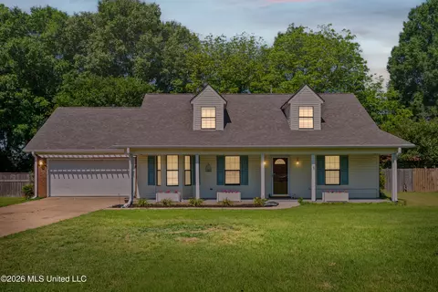 Exterior - 121 Keestone Dr, Senatobia, MS 38668 photo 2 of 9