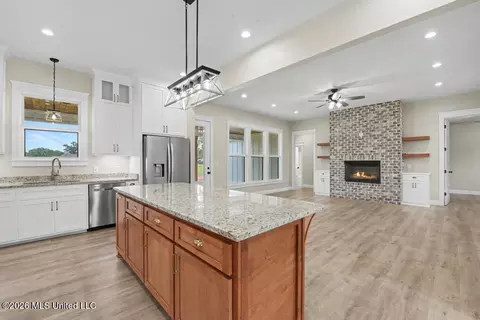Living - 13178 Hwy 613, Lucedale, MS 39452 photo 3 of 4