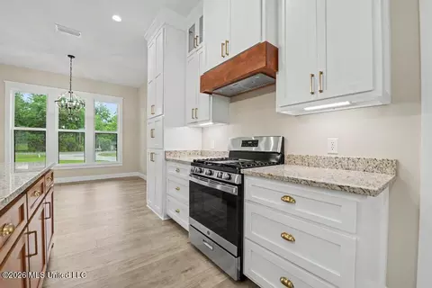 Kitchen - 13178 Hwy 613, Lucedale, MS 39452 photo 4 of 4