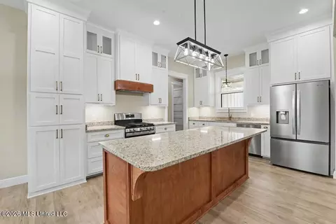 Kitchen - 13178 Hwy 613, Lucedale, MS 39452 photo 2 of 4