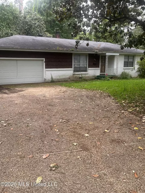 2238 Alta Woods Ter, Jackson, MS 39204