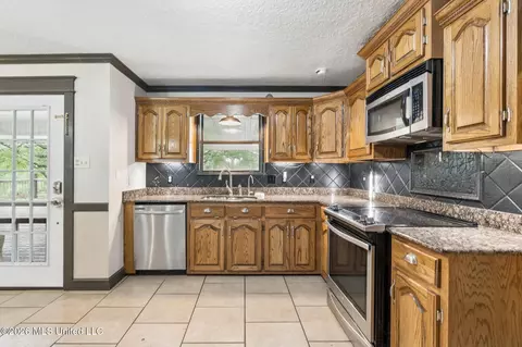 Kitchen - 5116 Ceres Farm, Lucedale, MS 39452 photo 2 of 2
