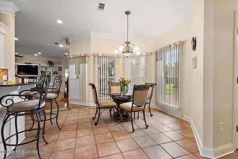 Dining - 136 Mccullough Ln, Flora, MS 39071 photo 4 of 4