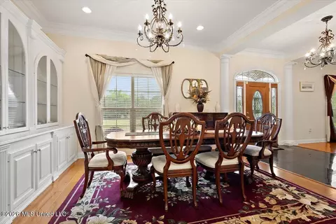 Dining - 136 Mccullough Ln, Flora, MS 39071 photo 2 of 4