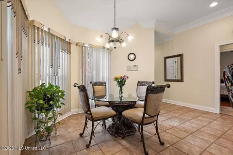 Dining - 136 Mccullough Ln, Flora, MS 39071 photo 3 of 4