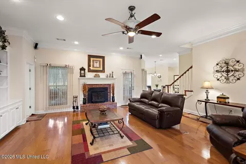 Living - 136 Mccullough Ln, Flora, MS 39071 photo 1 of 1