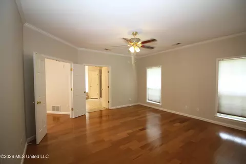 Living - 3542 Rhett Butler Dr, Hernando, MS 38632 photo 6 of 6