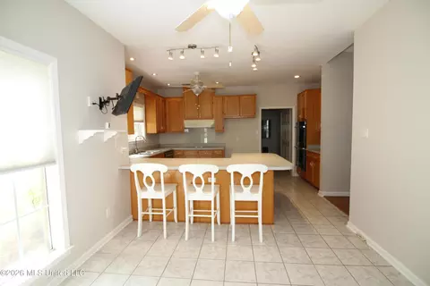 Kitchen - 3542 Rhett Butler Dr, Hernando, MS 38632 photo 1 of 3
