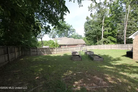 Exterior - 3542 Rhett Butler Dr, Hernando, MS 38632 photo 6 of 8
