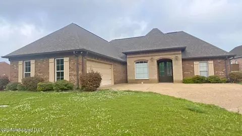 216 Olde Trace Dr, Vicksburg, MS 39180