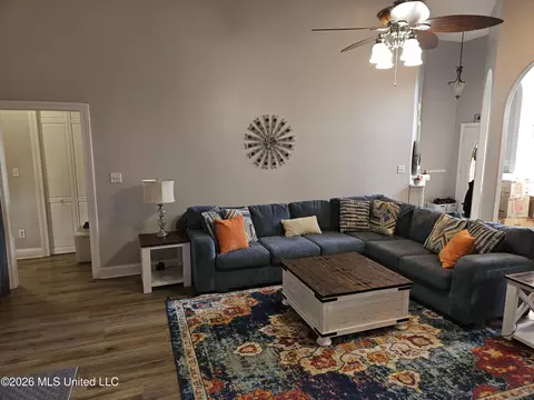 Living - 105 Mckinzie Cv, Hernando, MS 38632 photo 1 of 1