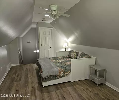 Bedroom - 105 Mckinzie Cv, Hernando, MS 38632 photo 2 of 7