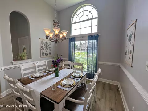 Dining - 105 Mckinzie Cv, Hernando, MS 38632 photo 1 of 2