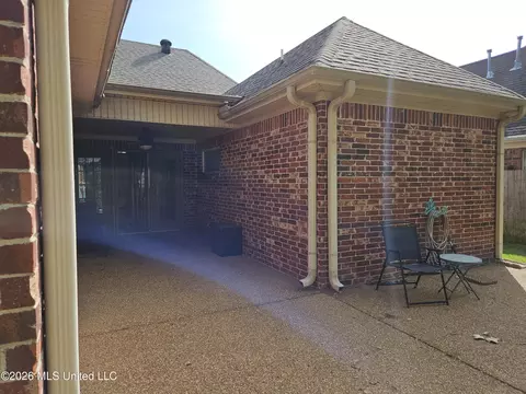 Exterior - 105 Mckinzie Cv, Hernando, MS 38632 photo 3 of 3