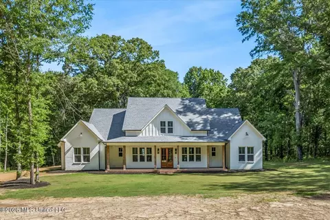 175 Fulmer Rd #B, Como, MS 38619
