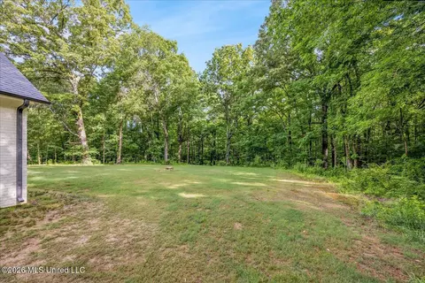 Exterior - 175 Fulmer Rd #B, Como, MS 38619 photo 6 of 8