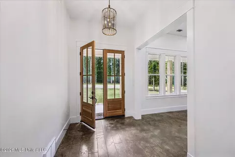 Entry Way - 175 Fulmer Rd #B, Como, MS 38619 photo 1 of 5