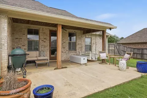 Exterior - 414 Emerald Trl, Brandon, MS 39047 photo 8 of 11