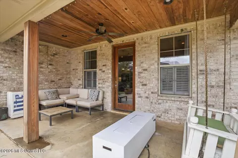 Exterior - 414 Emerald Trl, Brandon, MS 39047 photo 6 of 11