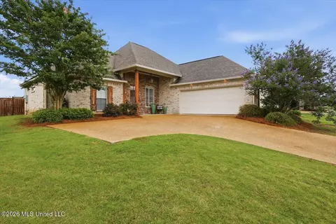Exterior - 414 Emerald Trl, Brandon, MS 39047 photo 3 of 11