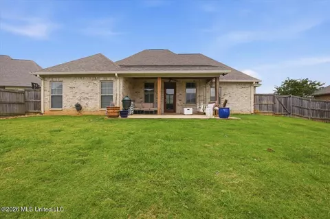 Exterior - 414 Emerald Trl, Brandon, MS 39047 photo 10 of 11