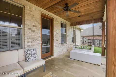 Exterior - 414 Emerald Trl, Brandon, MS 39047 photo 5 of 11