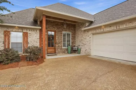 Exterior - 414 Emerald Trl, Brandon, MS 39047 photo 4 of 11