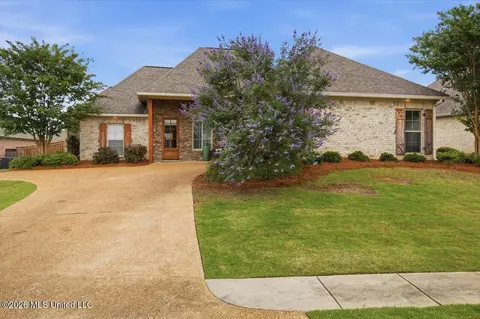 Exterior - 414 Emerald Trl, Brandon, MS 39047 photo 2 of 11