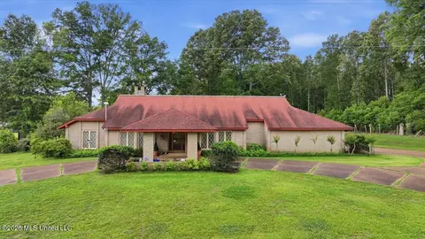 Exterior - 26 N 2nd St, Pickens, MS 39146 photo 15 of 16