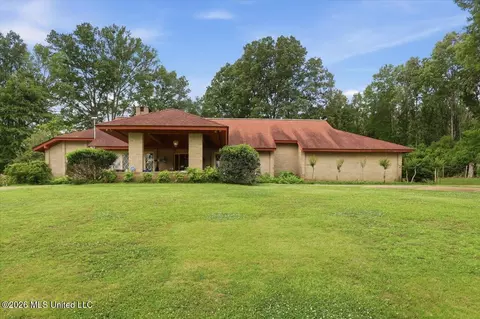 26 N 2nd St, Pickens, MS 39146