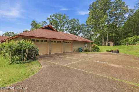 Exterior - 26 N 2nd St, Pickens, MS 39146 photo 2 of 16