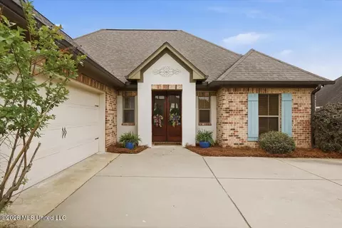 Exterior - 135 Grace Dr, Flowood, MS 39232 photo 3 of 7