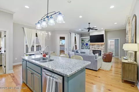 Kitchen - 135 Grace Dr, Flowood, MS 39232 photo 6 of 6