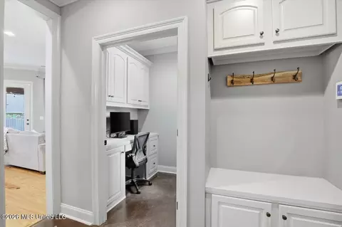 Entry Way - 135 Grace Dr, Flowood, MS 39232 photo 2 of 5