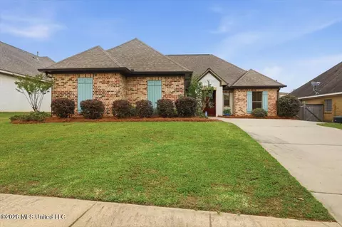 Exterior - 135 Grace Dr, Flowood, MS 39232 photo 2 of 7