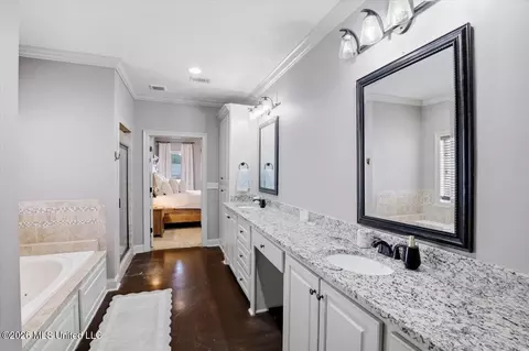 Entry Way - 135 Grace Dr, Flowood, MS 39232 photo 4 of 5