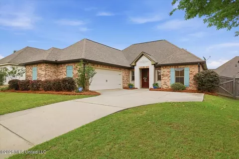 135 Grace Dr, Flowood, MS 39232