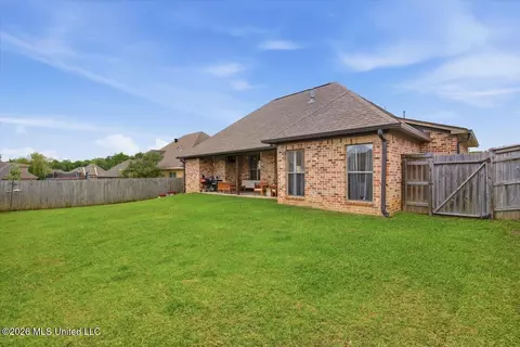 Exterior - 135 Grace Dr, Flowood, MS 39232 photo 7 of 7