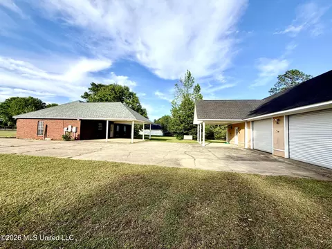 Exterior - 6902 Tanner Williams Rd, Lucedale, MS 39452 photo 6 of 8