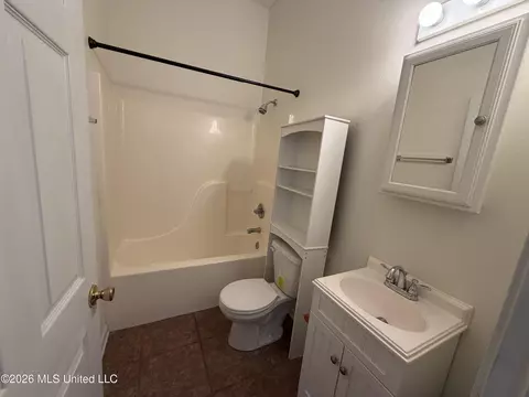 Bath - 6902 Tanner Williams Rd, Lucedale, MS 39452 photo 5 of 5