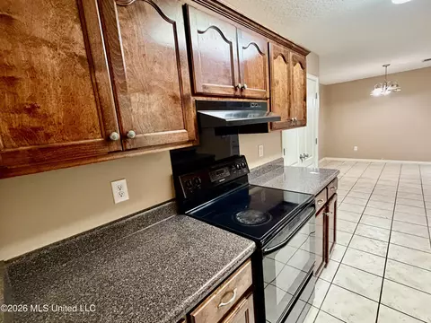 Kitchen - 6902 Tanner Williams Rd, Lucedale, MS 39452 photo 7 of 8