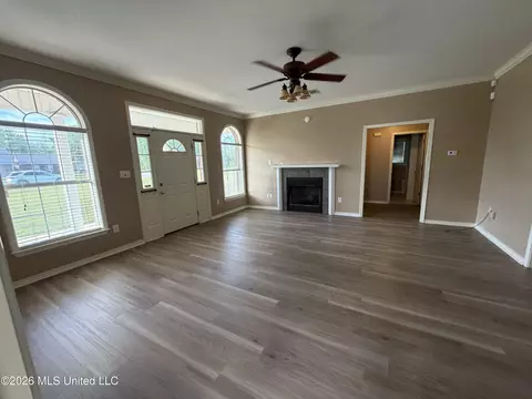 Living - 6902 Tanner Williams Rd, Lucedale, MS 39452 photo 4 of 10