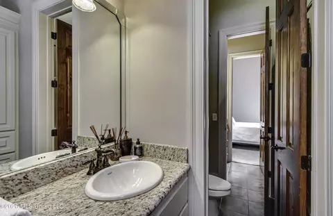Bath - 505 Jasper Cir, Flowood, MS 39232 photo 9 of 10
