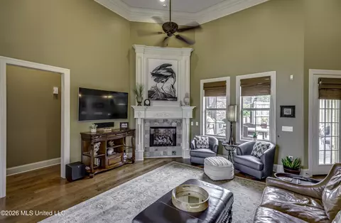 Living - 505 Jasper Cir, Flowood, MS 39232 photo 3 of 3
